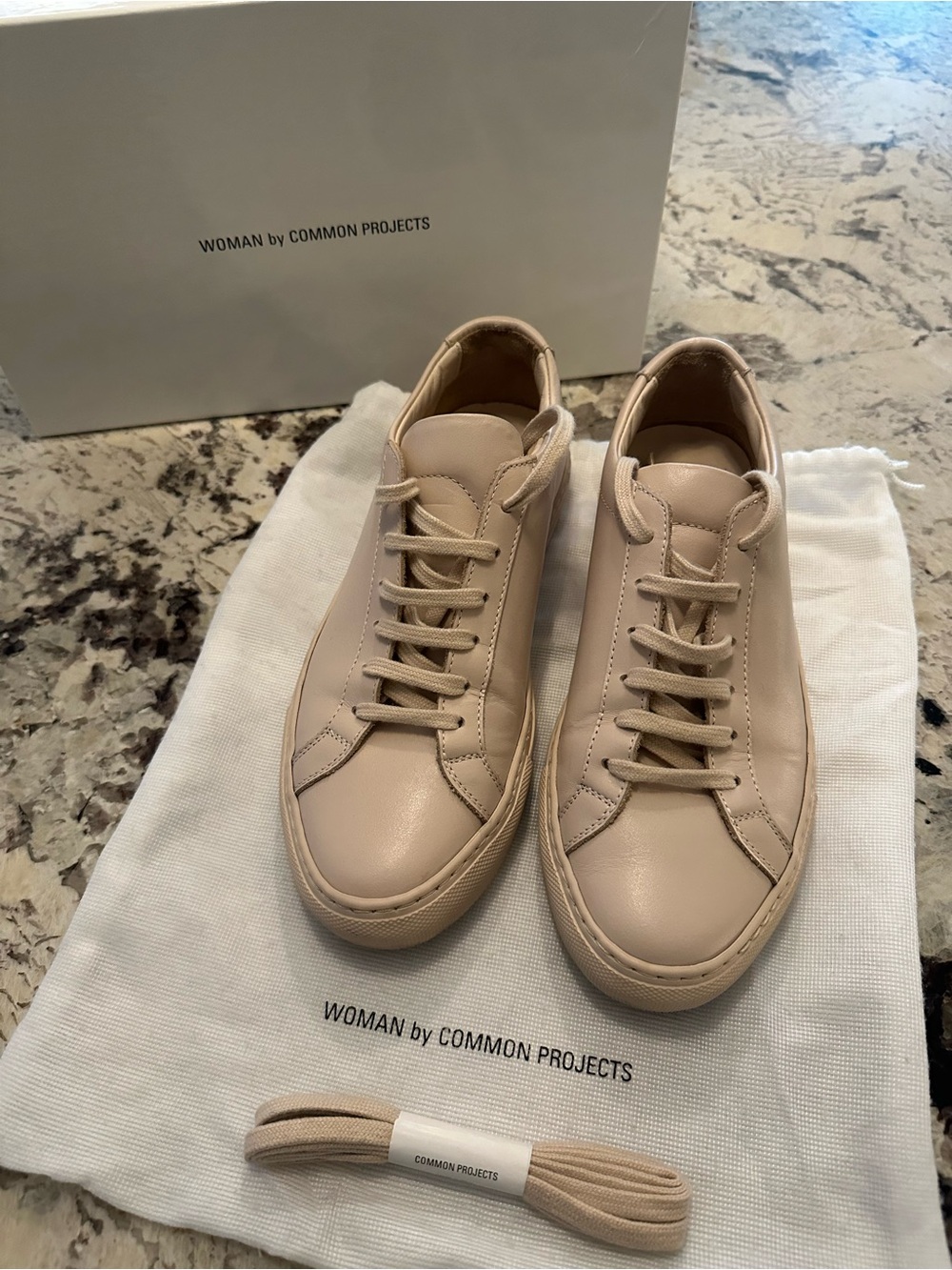 Common Projects Women Low Nude Leather Low-Top Sneakers